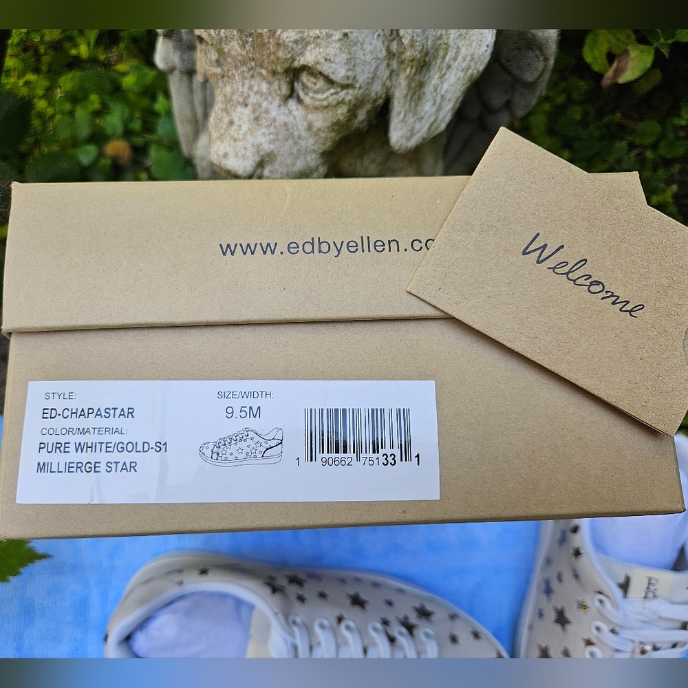 Ellen Degeneres Chapastar Sneakers White Leather Gold Star Print 9M & 9-1/2 NWT - Picture 7 of 16